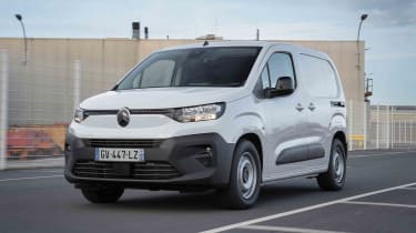 Citroen E-Berlingo - front driving